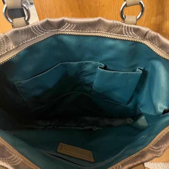 Vintage Coach gold like new smoke & pet free home - Picture 3 of 4